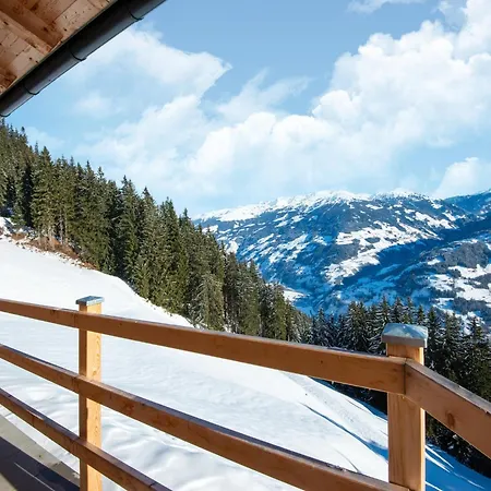 Nase At 1700m In The Zillertal Dağ evi